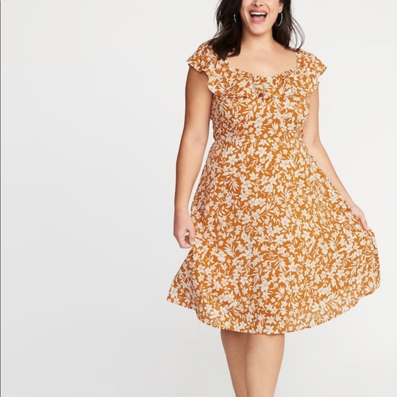 Old Navy Fit and Flare Dress with Ruffle Straps - Picture 2 of 8